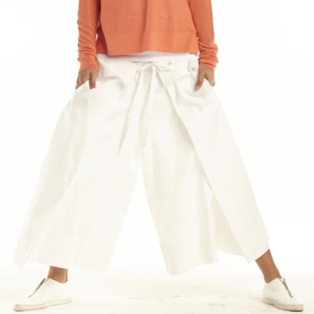 Planet by Lauren G, White Nylon wide leg front tie pant, size 2=US 10-14